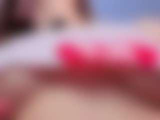 Live cam show with AlyshaHermenau - Smart on AdultVida.com