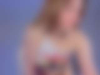Live cam show with AlyshaHermenau - Slap on Camsoda