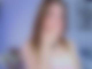 Live cam show with AlyshaHermenau - Game on WildCum