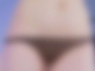 Live cam show with AlyshaHermenau - Tights on xxxlivecams.org