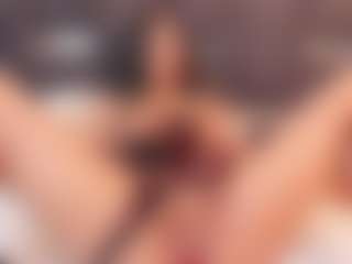 Kiara's Live Sex Cam Show