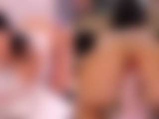 Live cam show with Kiara - Lush Teen (18+) on livesuperchat.net