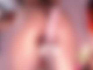 Live cam show with KiaraApolo - Gamer on SinfulBabes