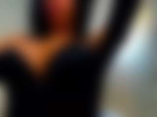 Live cam show with Rafaelle - Ohmibod on friskycurves.com
