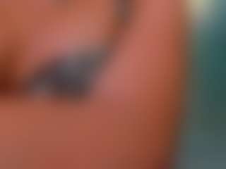 Live cam show with Rafaelle - Brown Hair on Strip Flash - Live Sex Shows