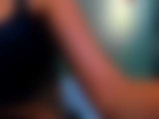Live cam show with Rafaelle - Bedroom Latina on crypto-cams