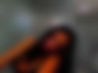Live cam show with Rafaelle - Ebony Petite on Camsoda