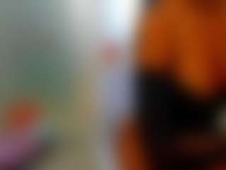Live cam show with Rafaelle - Ebony Petite on Camsoda
