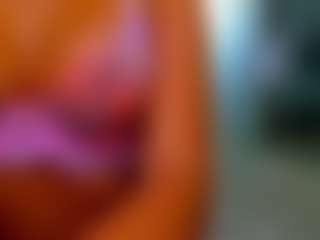 Live cam show with Rafaelle - Brown Hair Petite on TottyGirls