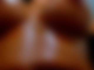 Live cam show with Rafaelle - Public Ebony on Camsoda