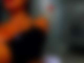 Live cam show with Rafaelle - Brown Hair on livesuperchat.net