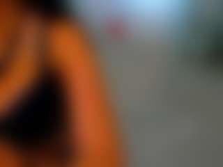 Live cam show with Rafaelle - Ebony Petite on xheatlive.com