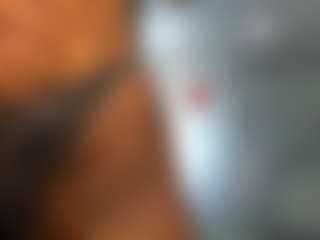 Live cam show with Rafaelle - Asshole on liverealitysex.com