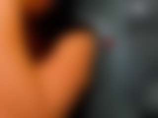Live cam show with Rafaelle - Ebony Petite on CamClone | romania
