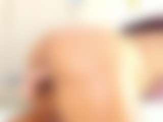 Live cam show with Alana La Latina 🍑 - Striptease on Livezox