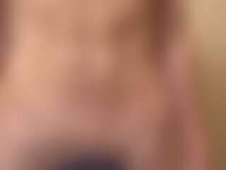 KissMeKitten's Live Sex Cam Show