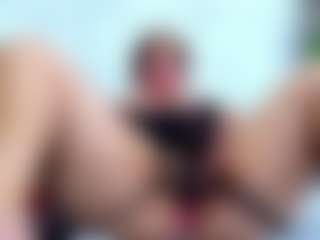 Live cam show with Brenda Rosse - Spank on fapnchat