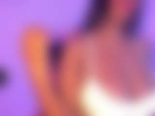 Cinnamoon's Live Sex Cam Show