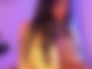 Live cam show with Cinnamoon - Hairy Pussy on Chatstar
