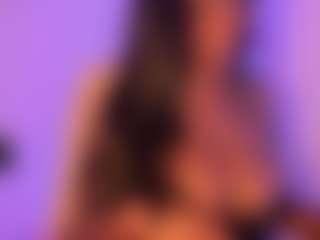 Cinnamoon's Live Sex Cam Show
