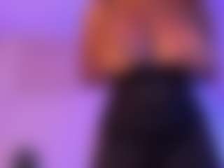 Cinnamoon's Live Sex Cam Show