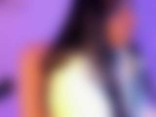 Show de cam sexual en vivo de Cinnamoon-Natural Boobs