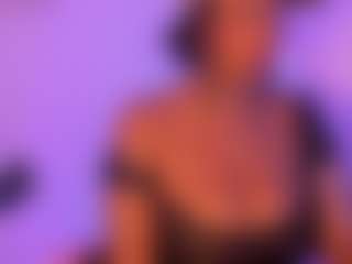 Cinnamoon-Natural Boobs's Live Sex Cam Show