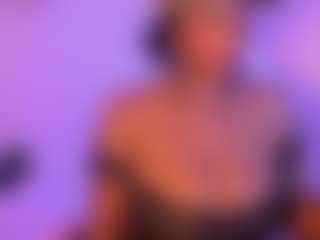 Cinnamoon-Natural Boobs's Live Sex Cam Show