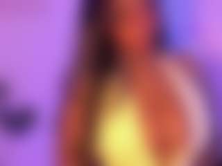 Cinnamoon-Natural Boobs's Live Sex Cam Show