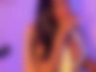 Cinnamoon-Natural Boobs's Live Sex Cam Show