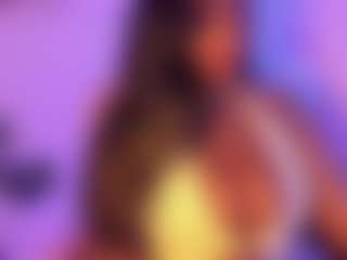 Cinnamoon-Natural Boobs's Live Sex Cam Show