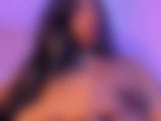 Cinnamoon-Natural Boobs's Live Sex Cam Show