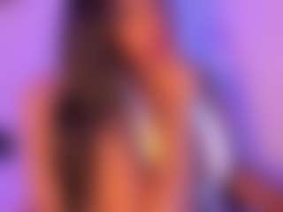 Cinnamoon-Natural Boobs's Live Sex Cam Show