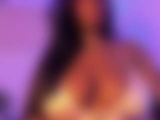 Cinnamoon-Natural Boobs's Live Sex Cam Show