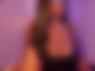 Live cam show with NaturalEbony - Strip Ebony on Hubzter Live | colombia