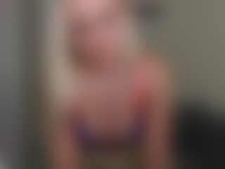 Live cam show with glossybabe - Genital Piercings on EXY
