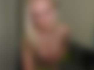 Live cam show with glossybabe - Genital Piercings on SinfulBabes
