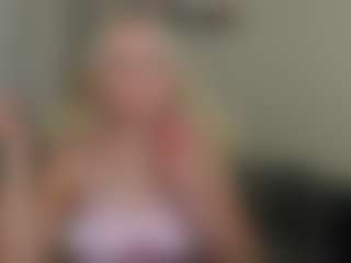 Live cam show with glossybabe - Big Tits on Camsoda