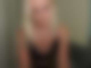 Live cam show with glossybabe - Genital Piercings on madthumbs