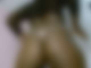 Spettacolo in cam dal vivo con aylany_brunett - Ebony Small Tits su Camsoda