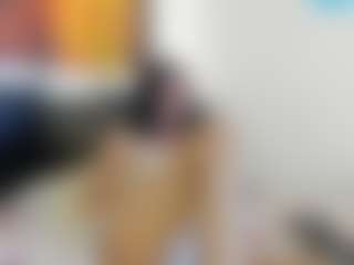 Live cam show with MeganRhyder - Brown Eyes on Camsoda