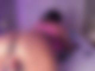EmaRhodes's Live Sex Cam Show