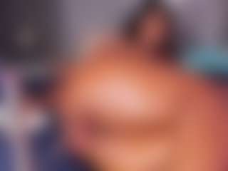 EmaRhodes MILF webcam performer live streaming