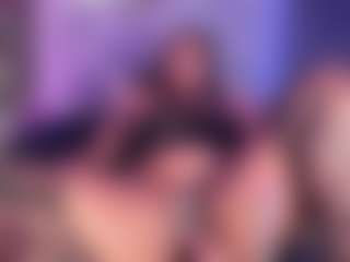 Live cam show with EmaRhodes - Mature on Camsoda
