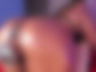 EmaRhodes's Live Sex Cam Show