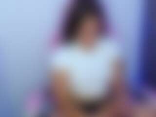 emmy-y1's Live Sex Cam Show
