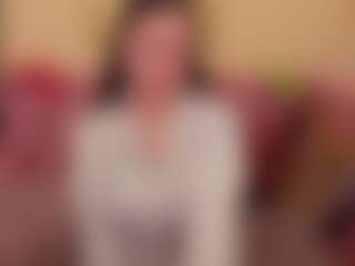 Live cam show with TracyMooree - Underwear on livesuperchat.net