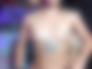 Assia-Roos's Live Sex Cam Show