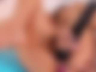 Live cam show with Daye - Oil on chickslive.net