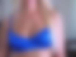 EmilyLion7's Live Sex Cam Show